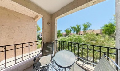 Welcome to this inviting 2-bedroom, 2-bathroom residence - photo 14