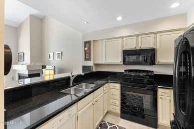 Welcome to this inviting 2-bedroom, 2-bathroom residence - photo 17