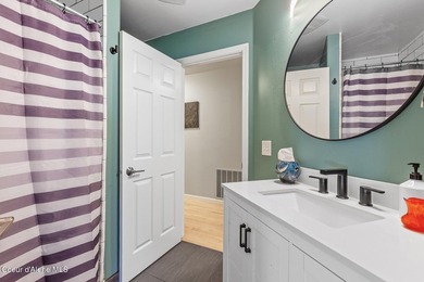 This spacious 6 BR/4 BA home is situated on nearly an acre in - photo 23