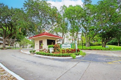 (private lake, pond, creek) Condo For Sale in Lauderhill Florida