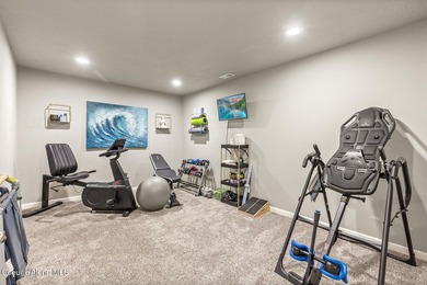 This spacious 6 BR/4 BA home is situated on nearly an acre in - photo 37