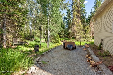 This spacious 6 BR/4 BA home is situated on nearly an acre in - photo 44