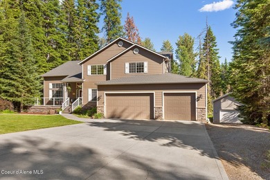 This spacious 6 BR/4 BA home is situated on nearly an acre in - photo 45