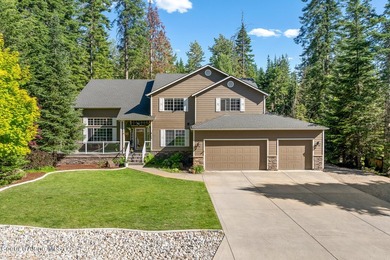 This spacious 6 BR/4 BA home is situated on nearly an acre in - photo 47