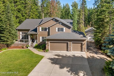 This spacious 6 BR/4 BA home is situated on nearly an acre in - photo 49