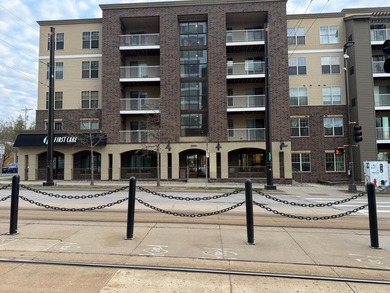 Experience effortless condo living in the heart of Prospect Park - photo 1