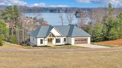 Smith Mountain Lake Home For Sale in Moneta Virginia