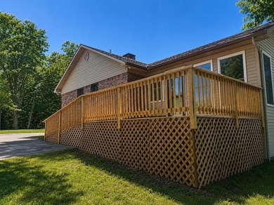 Don't miss this beautiful brick home with 3 bedrooms, 2 full - photo 4