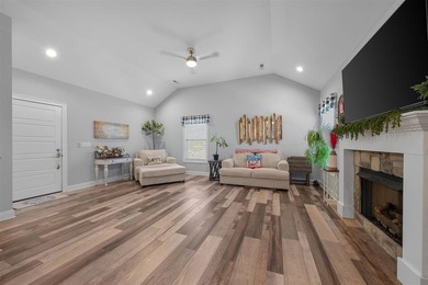 Convenience, low maintenance living, and an unbeatable in town - photo 5