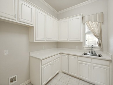 Experience unparalleled luxury in this magnificent 5 bedroom, 5 - photo 23