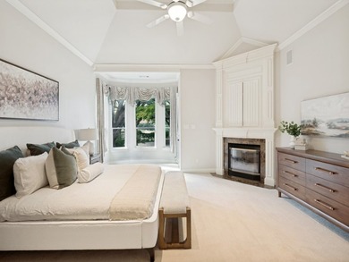 Experience unparalleled luxury in this magnificent 5 bedroom, 5 - photo 27
