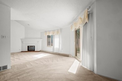 Lake Townhome/Townhouse For Sale in Kansas City, Missouri