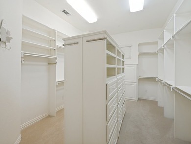Experience unparalleled luxury in this magnificent 5 bedroom, 5 - photo 31