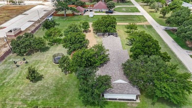 Nestled on a picturesque one-acre lot in the heart of Flower - photo 31