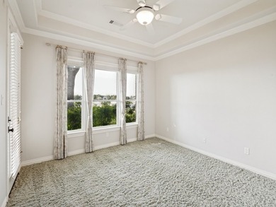 Experience unparalleled luxury in this magnificent 5 bedroom, 5 - photo 32