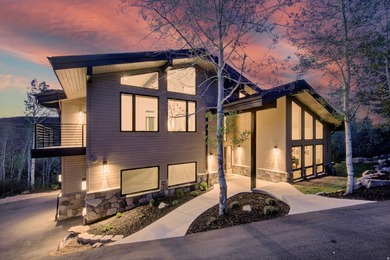 Sophisticated mountain living meets enviable in-town convenience - photo 2