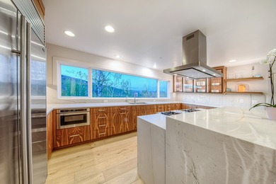 Sophisticated mountain living meets enviable in-town convenience - photo 9