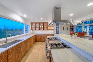 Sophisticated mountain living meets enviable in-town convenience - photo 10