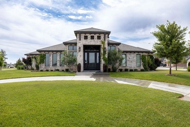 Amazing custom built home in the sought after gated community at - photo 1