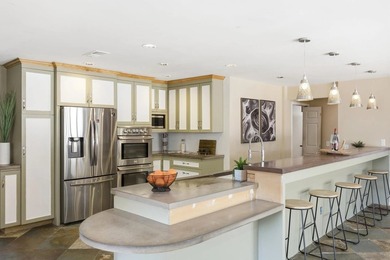 Welcome to Rancho Bernardo! This spacious single story home - photo 11