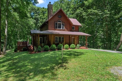 Perfect dual lifestyle of lake life and everyday living made - photo 2
