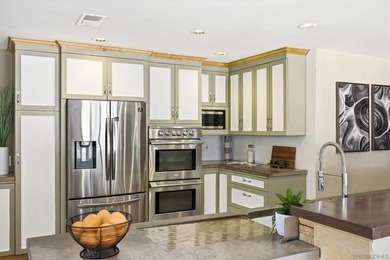 Welcome to Rancho Bernardo! This spacious single story home - photo 12