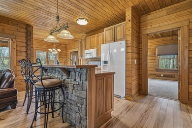Perfect dual lifestyle of lake life and everyday living made - photo 7