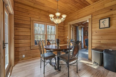 Perfect dual lifestyle of lake life and everyday living made - photo 9