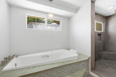 Welcome to Rancho Bernardo! This spacious single story home - photo 21