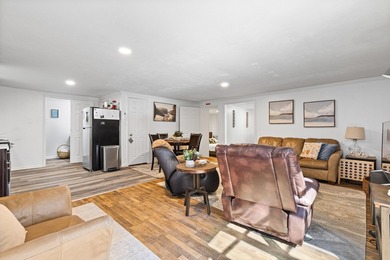 Escape to the lake with this charming and fully renovated - photo 1