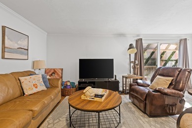 Escape to the lake with this charming and fully renovated - photo 2