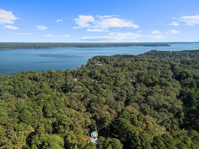 Escape to the lake with this charming and fully renovated - photo 3