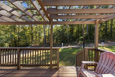 Escape to the lake with this charming and fully renovated - photo 8