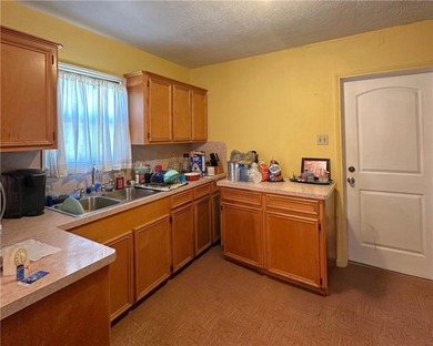Cozy Home! This 2-bedroom, 1-bath home already has key updates: - photo 5