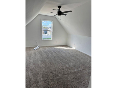 Almost new 4 Bed/ 2.5 Bath home in one of the most desired areas - photo 9