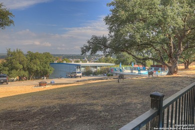 Charming 1-bed, 1-bath condo at Canyon Lake, your slice of Hill - photo 31