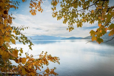 Experience the textures and warmth of refined waterfront living - photo 41