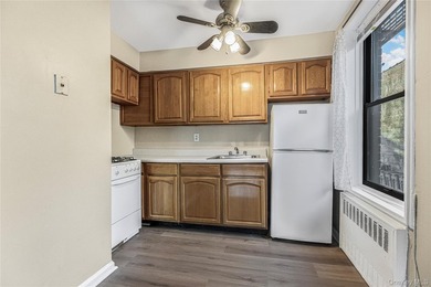Welcome to this bright and inviting 1 bedroom CONDO in the heart - photo 4