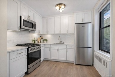 Welcome to this bright and inviting 1 bedroom CONDO in the heart - photo 5