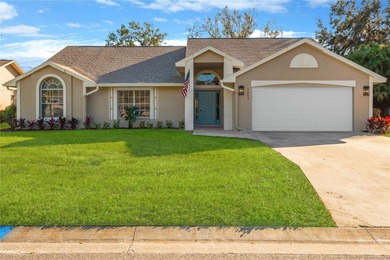 (private lake, pond, coastal) Home Sale Pending in Plant City Florida