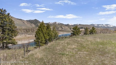 This 17.77 acre Snake River private estate offers a rare - photo 13