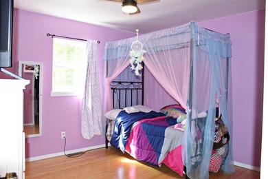 Escape to the lake without sacrificing comfort! This - photo 9