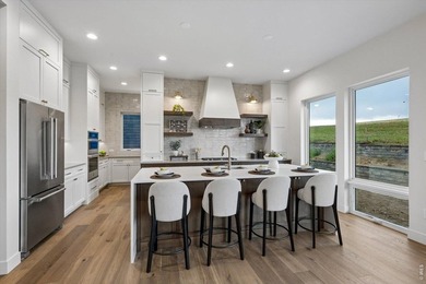 Built by award-winning Sheffield Homes! Professionally designed - photo 3