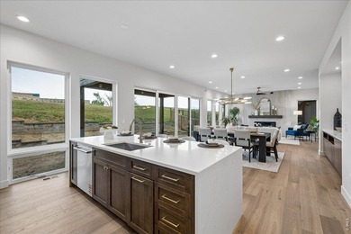 Built by award-winning Sheffield Homes! Professionally designed - photo 6