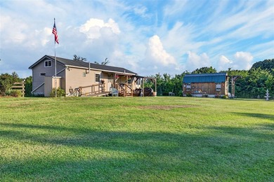 Tiny home on 3 plus acres. Park like setting. Very private - photo 9