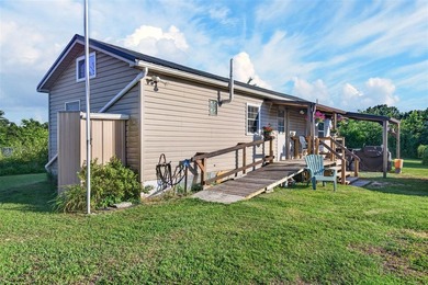 Tiny home on 3 plus acres. Park like setting. Very private - photo 10