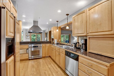 Gorgeous custom chalet on 20 secluded acres with stunning Mount - photo 9