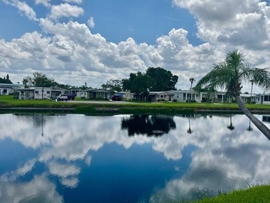 Stunning 3-Bedroom, 2-Bath Home with Lake View in Colony Cove - - photo 12