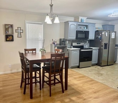 Stunning 3-Bedroom, 2-Bath Home with Lake View in Colony Cove - - photo 20