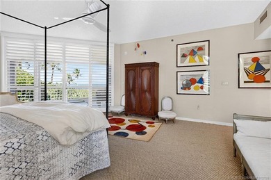 Enjoy oceanfront living in this sunny and bright three-bedroom - photo 20